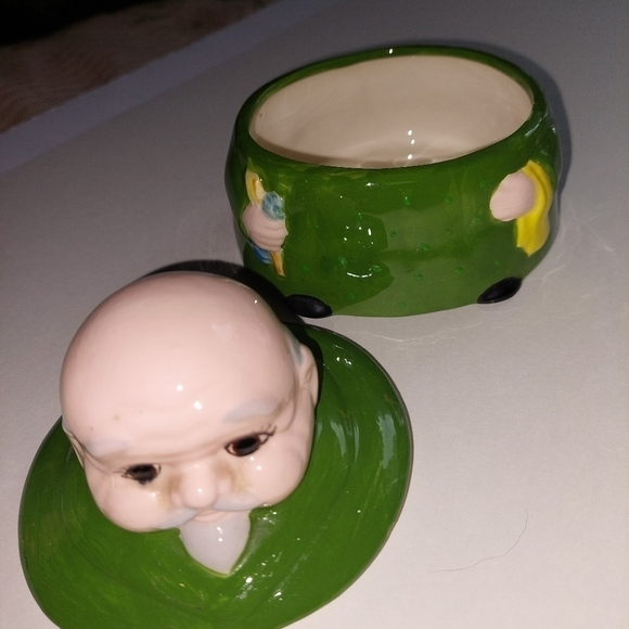 Vintage* Ceramic Bathroom/Trinket Box - Picture 2 of 5